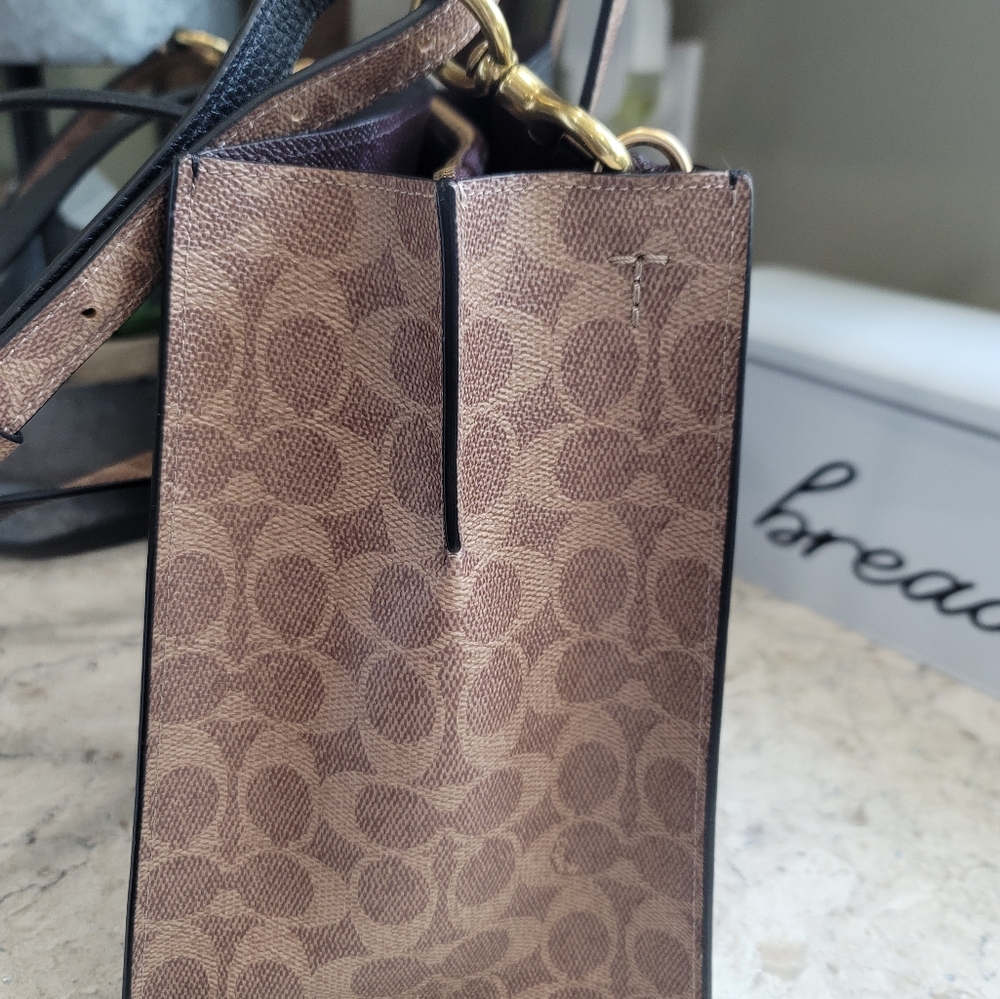 Coach tote - Picture 6 of 11